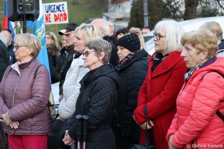 Javno pismo ministrici za zdravje in miren shod v podporo zoper ukinitvi Nujne medicinske pomoči Kamnik (38)